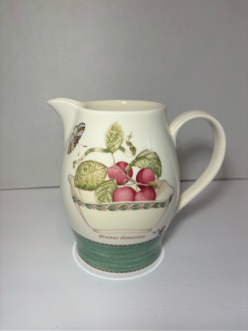 Wedgwood Sarah’s Garden Pitcher Earthenware Queen’s Ware 40 OZ Home Accent Decor